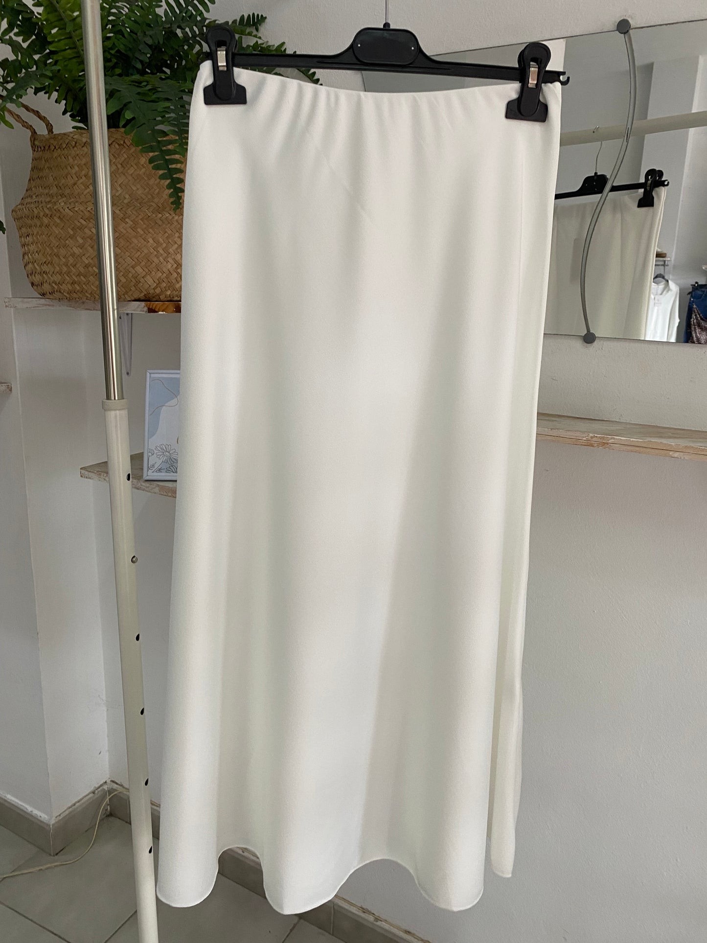 Falda midi blanca